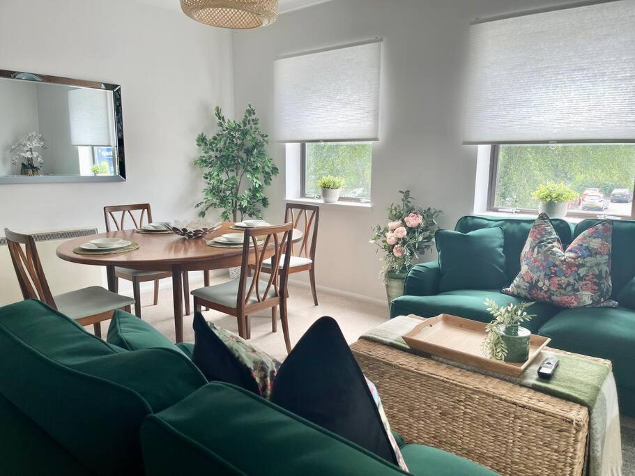 Luxury Spacious 2 Bed Apartment Shilton  Kültér fotó