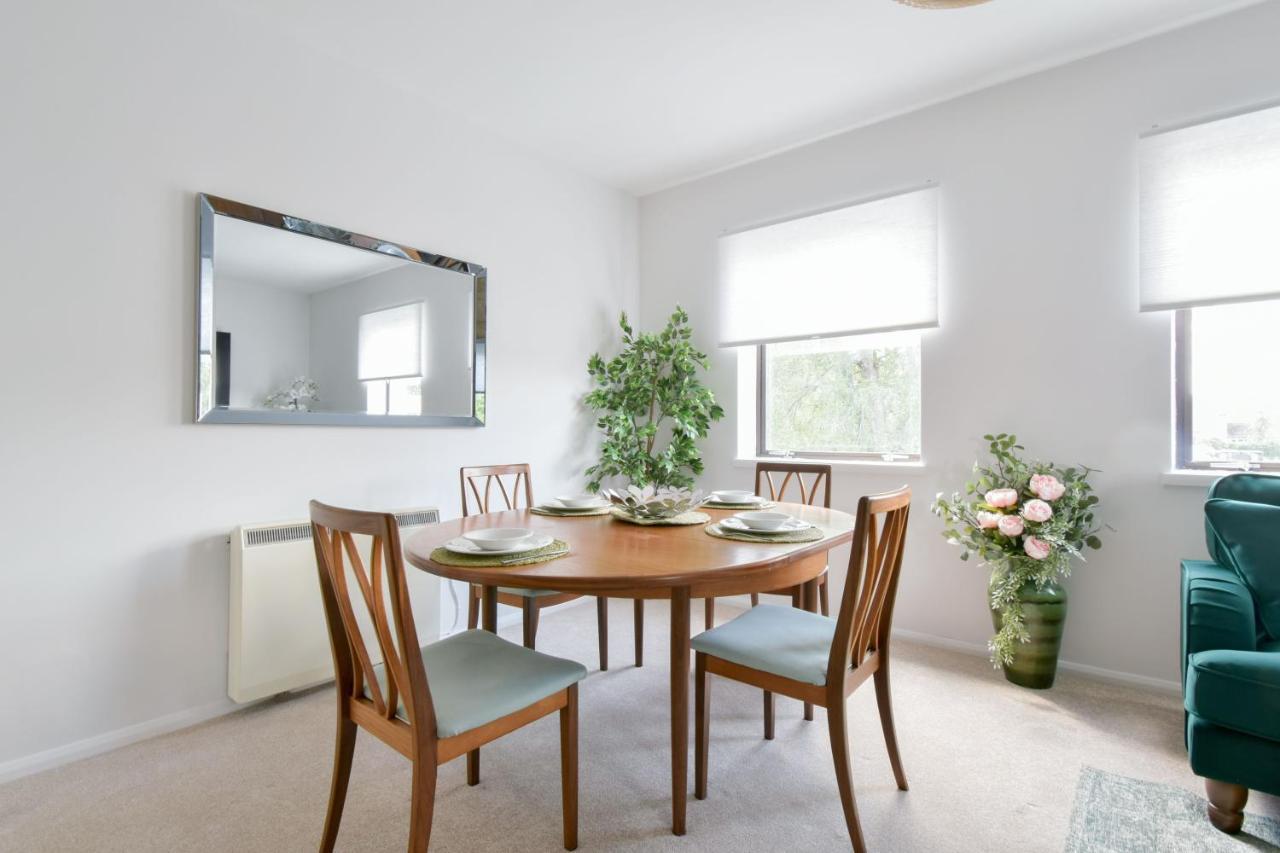 Luxury Spacious 2 Bed Apartment Shilton  Kültér fotó